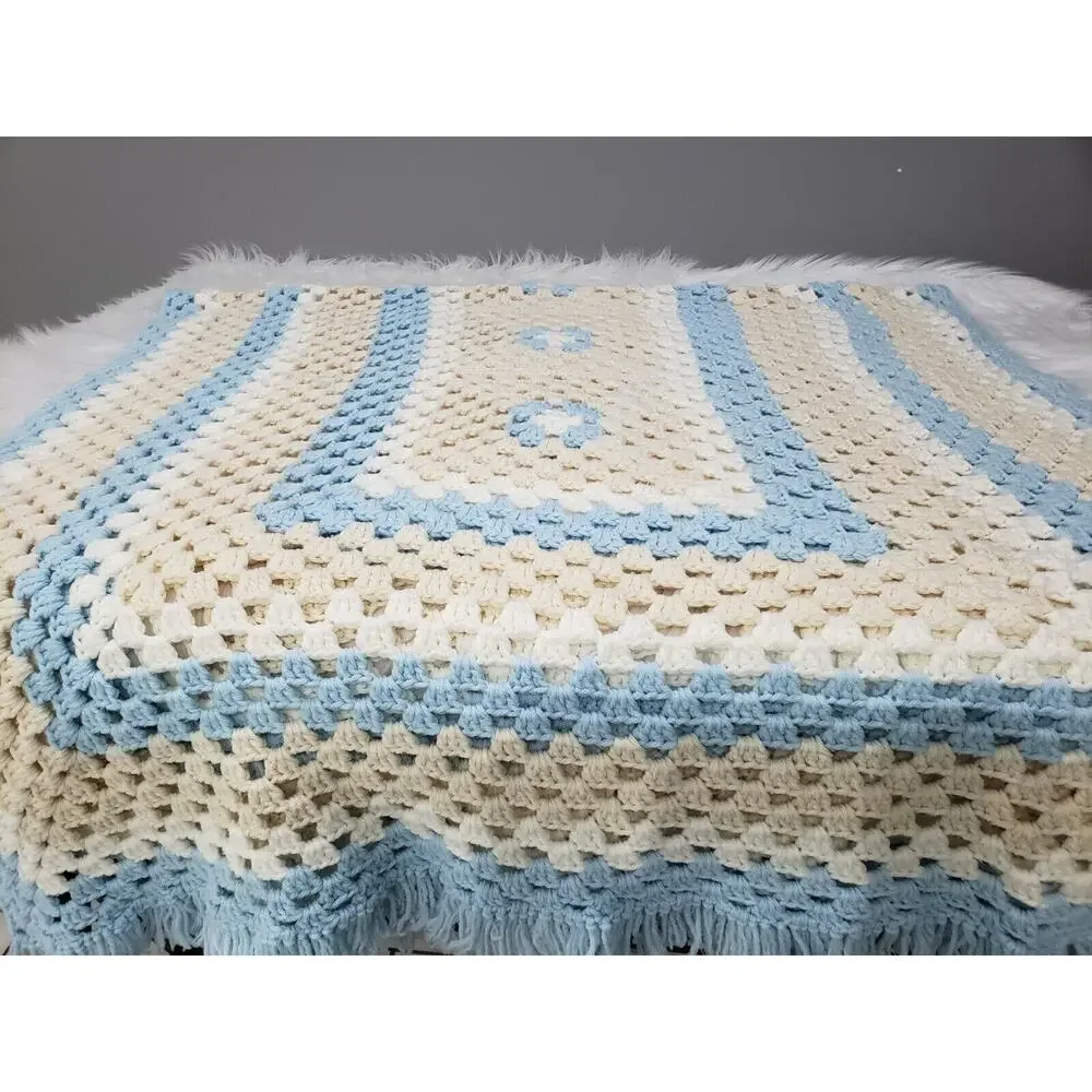 Vintage retro‎ 70s 80s Granny Crochet Afghan Blanket Throw baby blue LARGE cream